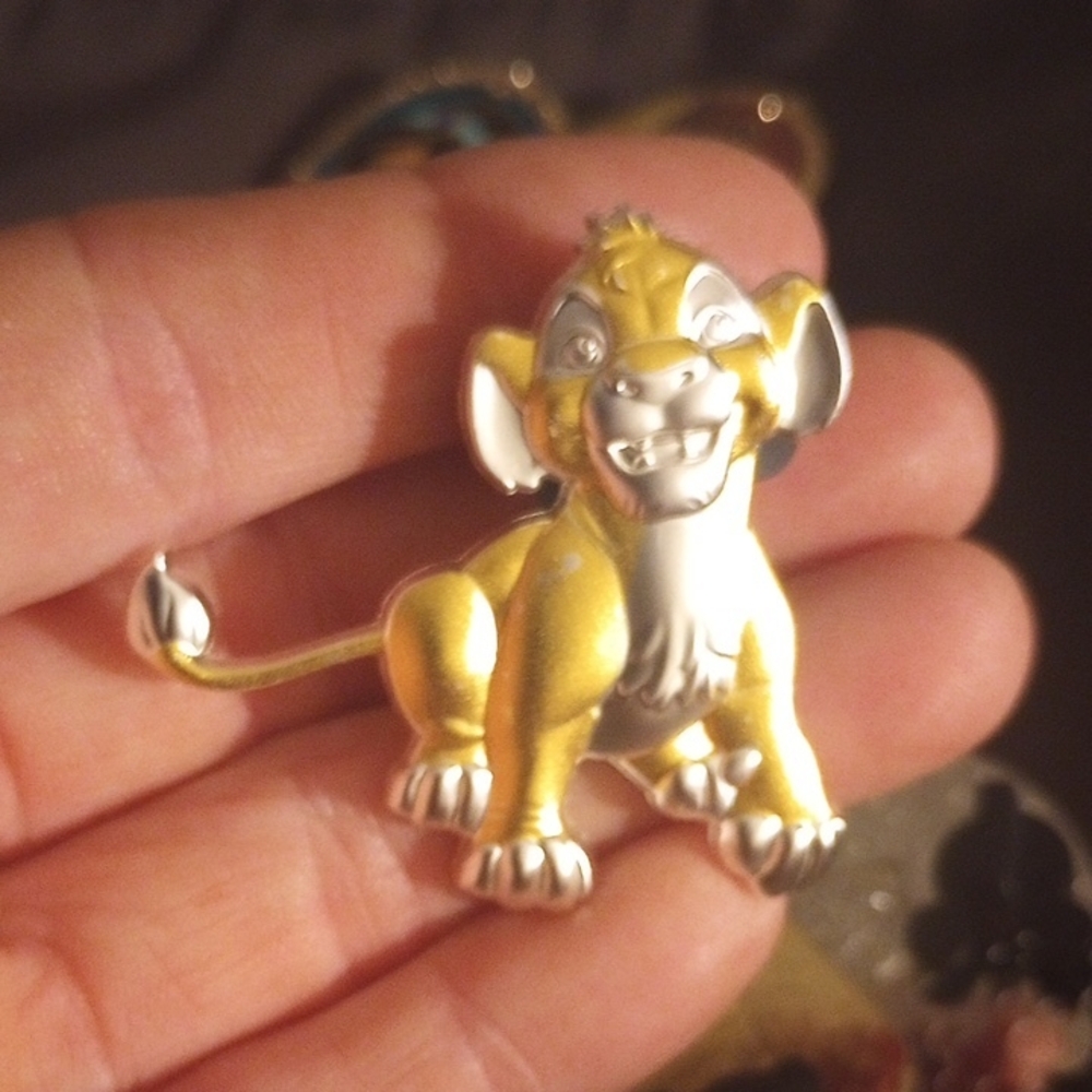 Disney Parks Platinum Collection 100 Years Anniversary SIMBA pin